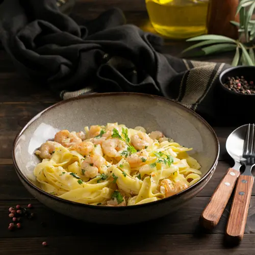 Light pasta with shrimp